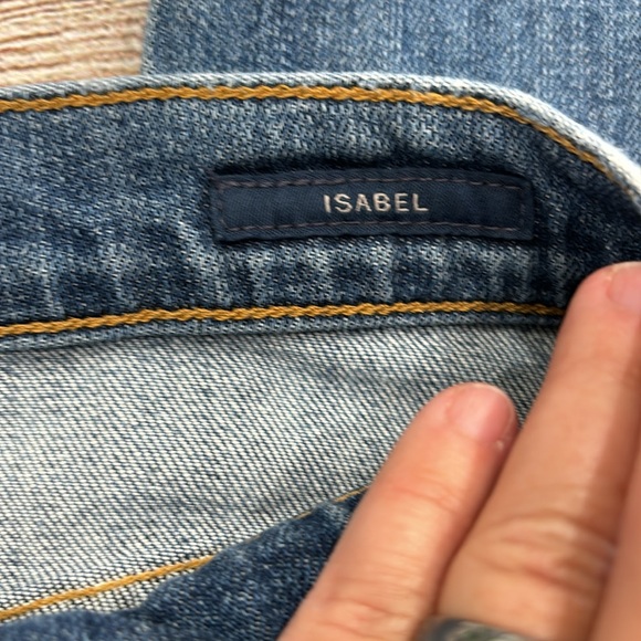 A Golde Isabel Jean - Picture 4 of 11